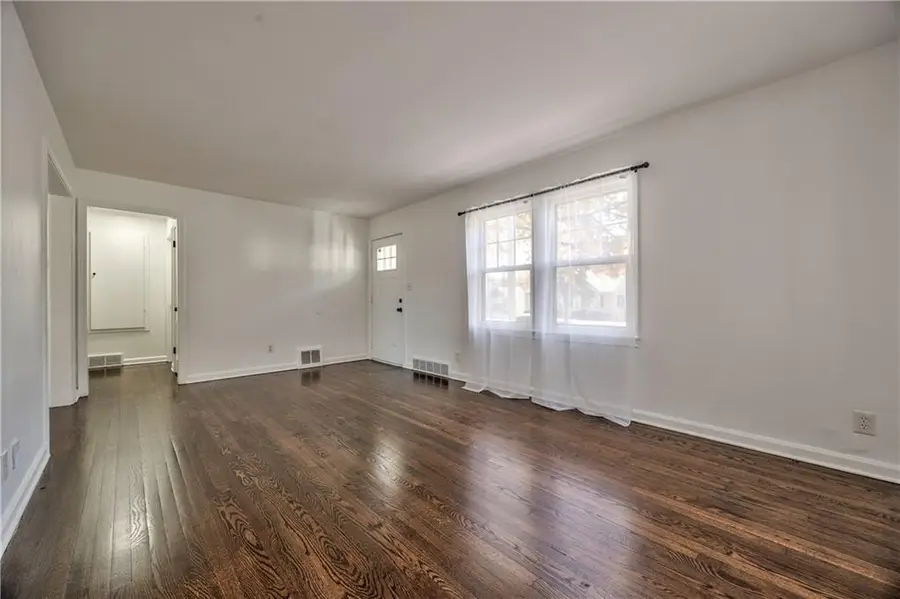 3407 S Cedar Avenue, Independence, MO 64052 - #2