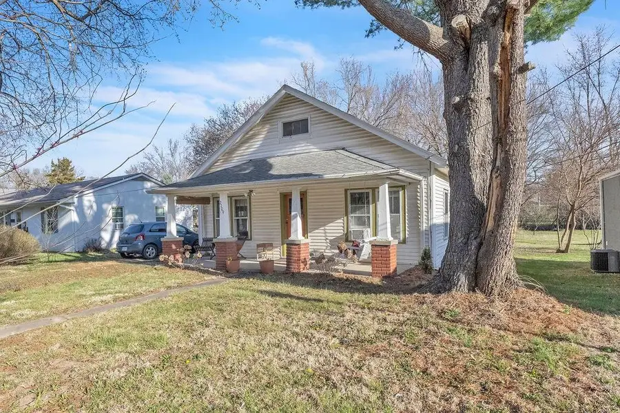 2109 Green Valley Road, Saint Joseph, MO 64505 - #3