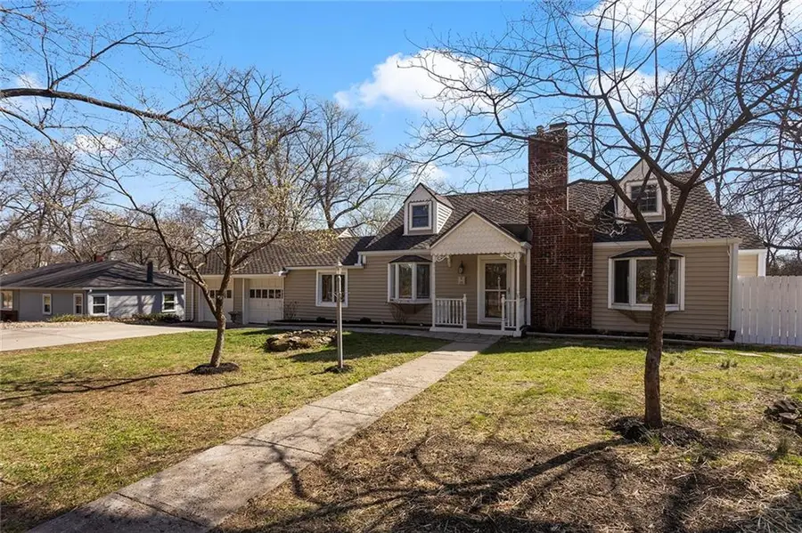 5707 N Robinhood Lane, Kansas City, MO 64151 - #2