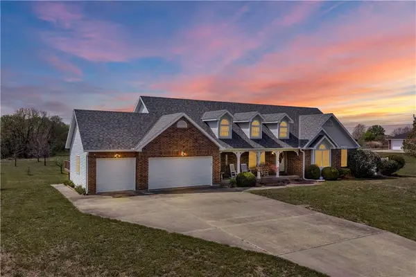 14 SW 260 Road, Warrensburg, MO 64093