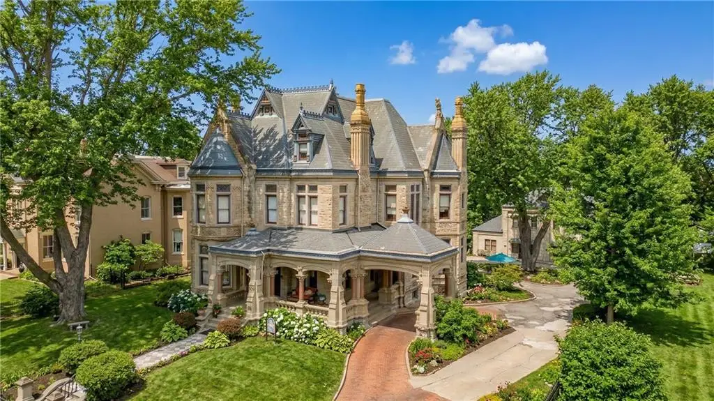 809-819 Hall Street, Saint Joseph, MO 64501 - #1