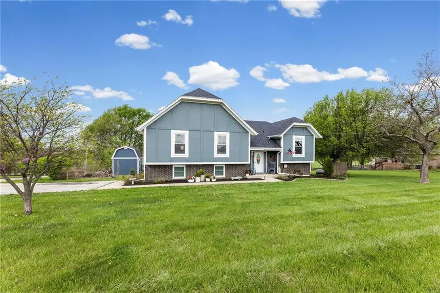 19817 S Clare Road, Spring Hill, KS 66083 - #2