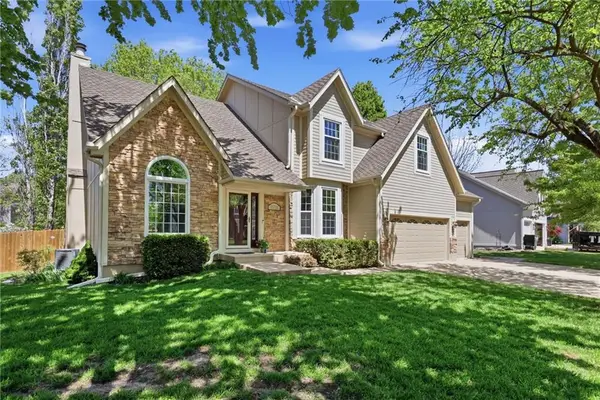 15716 W 138th Terrace, Olathe, KS 66062