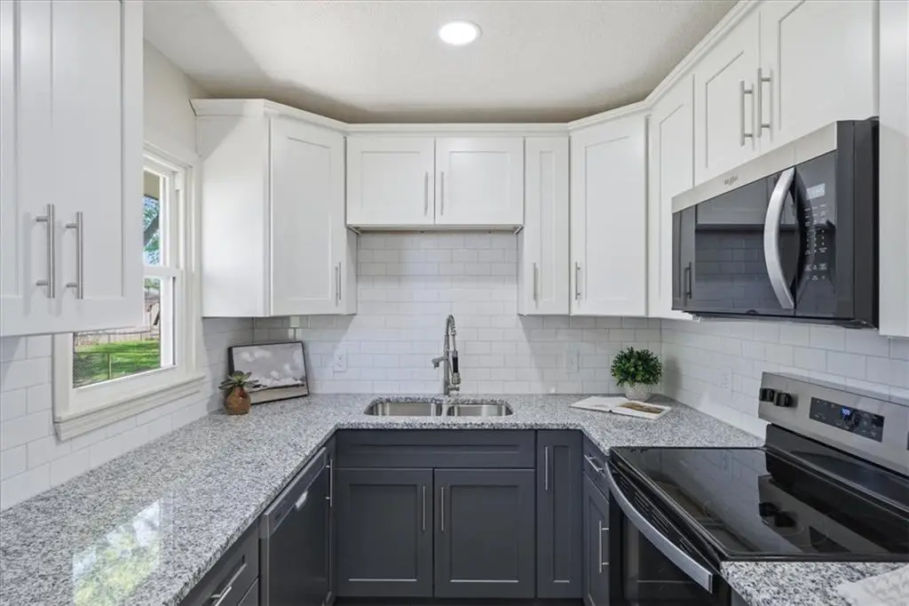 3105 Porter Road, Independence, MO 64055 - #1