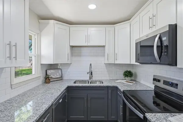 3105 Porter Road, Independence, MO 64055