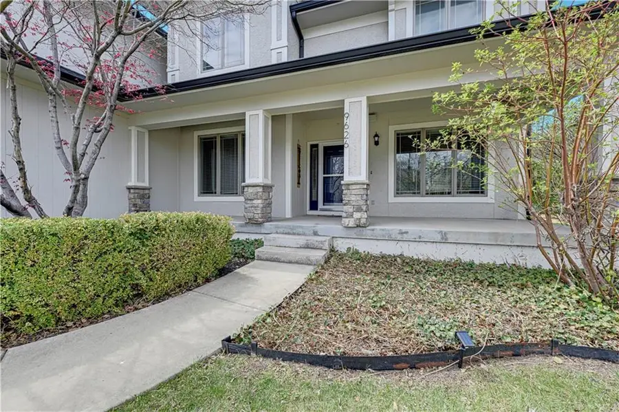 9626 Falcon Valley Drive, Lenexa, KS 66220 - #2