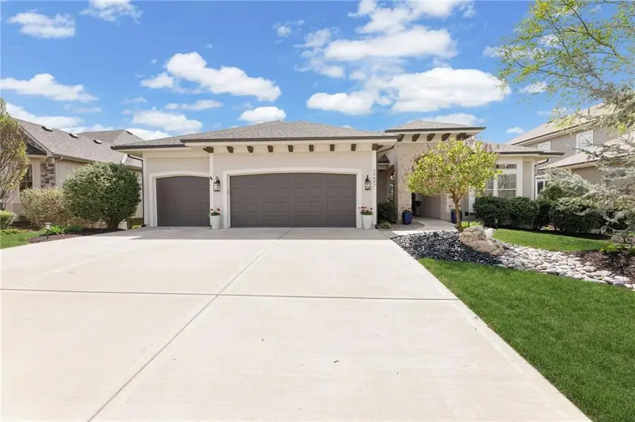 24847 W 98th Street, Lenexa, KS 66227 - #3