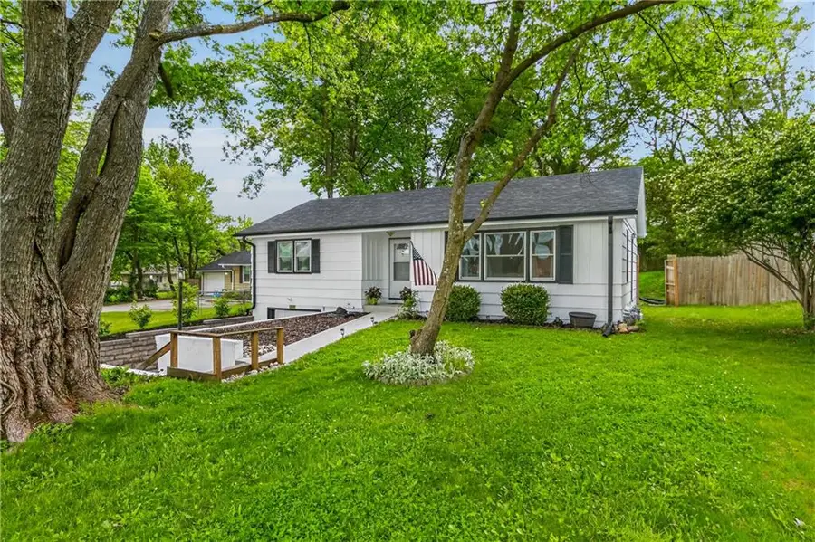 110 N Ridge Avenue, Liberty, MO 64068 - #2
