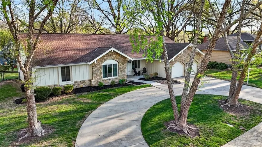 7616 W 98th Terrace, Overland Park, KS 66212 - #3