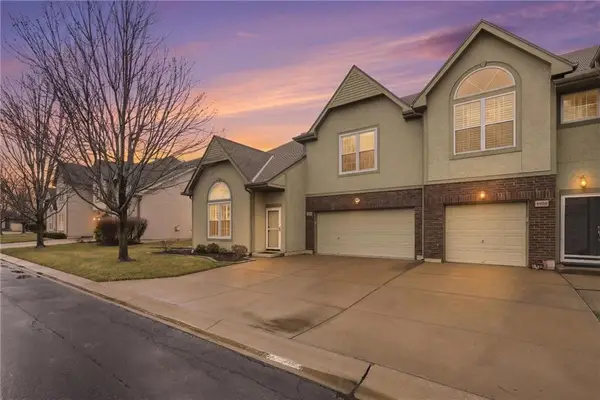 15722 W 61st Terrace, Shawnee, KS 66217