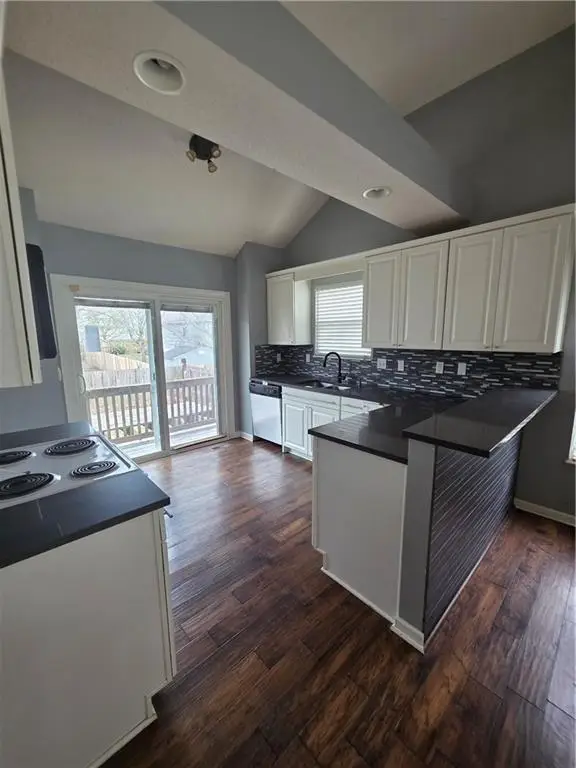 21793 S Lincoln Terrace, Spring Hill, KS 66083 - #3