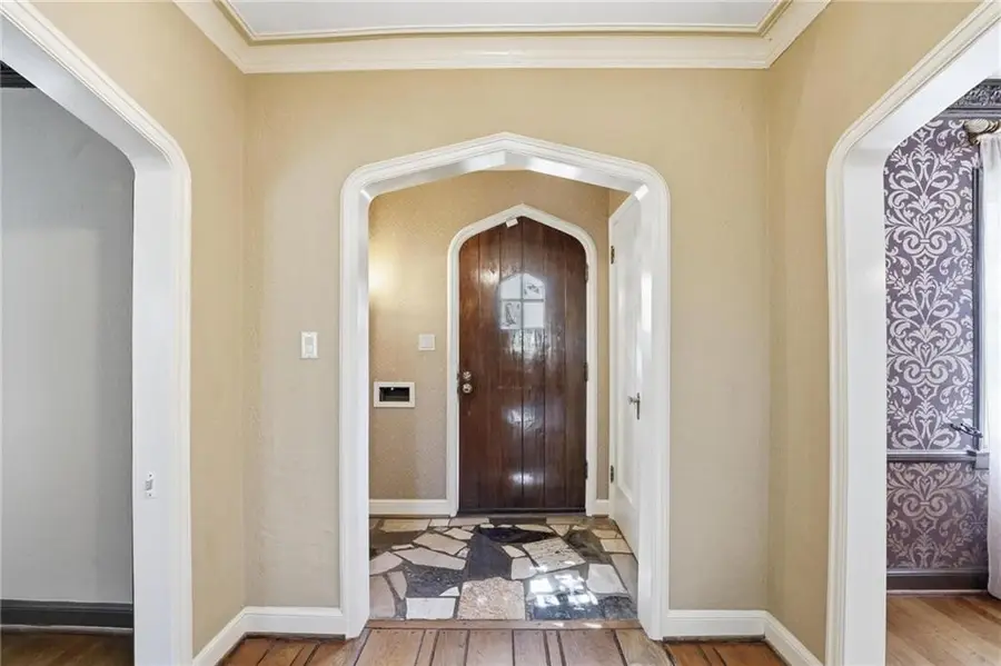 642 Romany Road, Kansas City, MO 64113 - #3