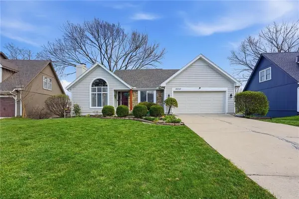 15717 Outlook Street, Overland Park, KS 66223