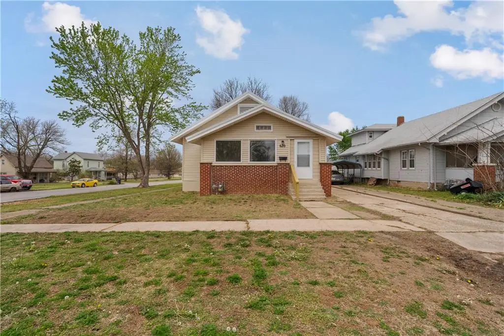 620 W Chestnut Street, Independence, KS 67301 - #1