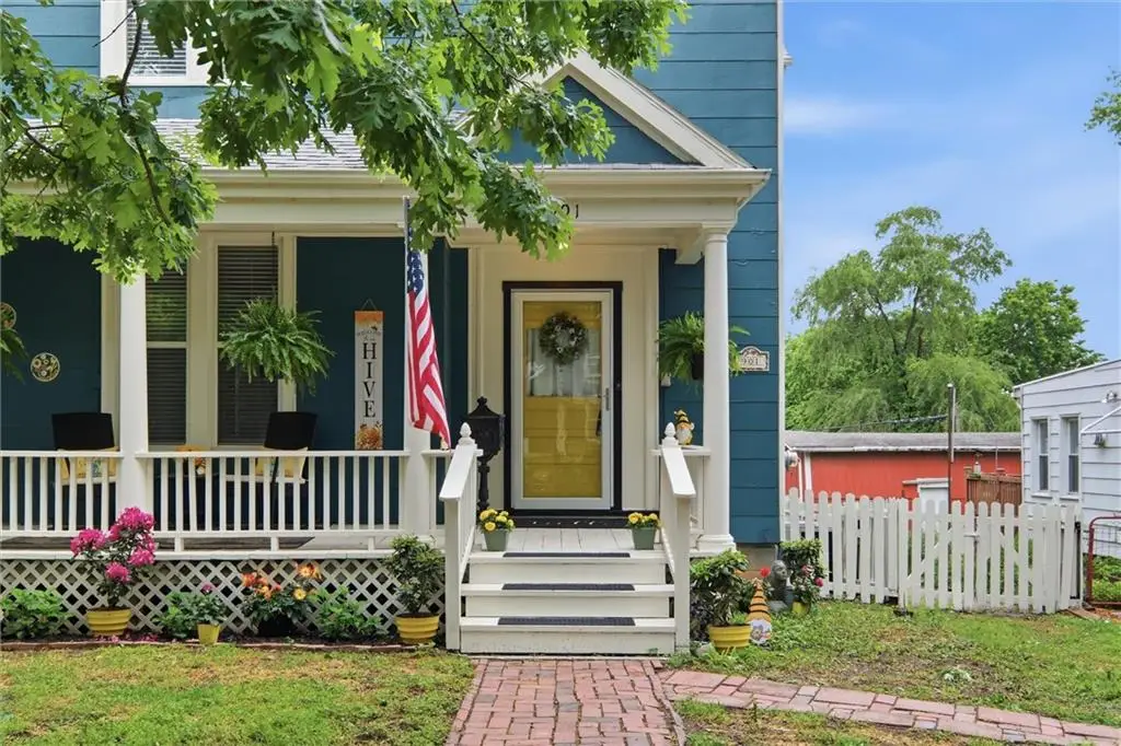 901 W White Oak Street, Independence, MO 64050 - #1
