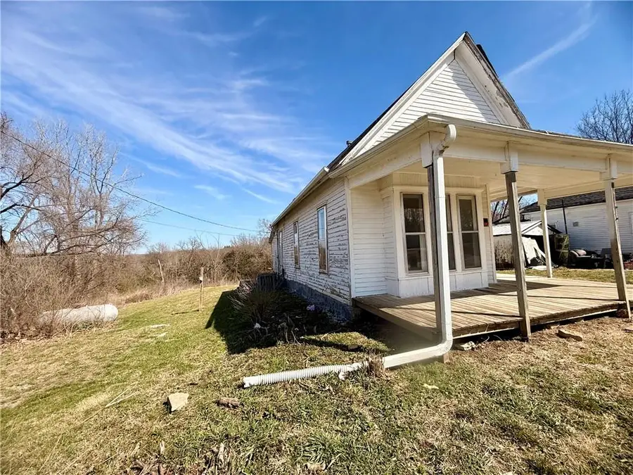 309 N Polk Street, Maysville, MO 64469 - #3