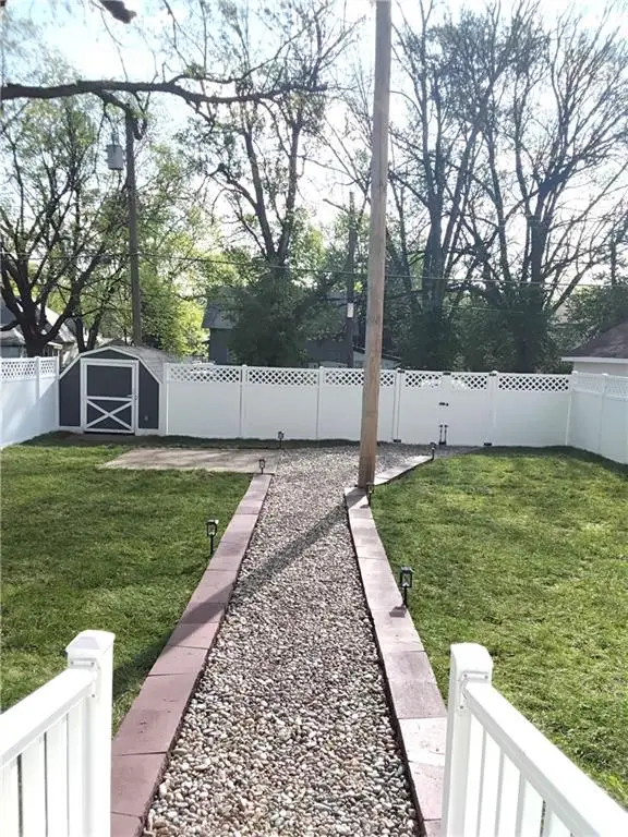 713 S Cedar Street, Ottawa, KS 66067 - #3