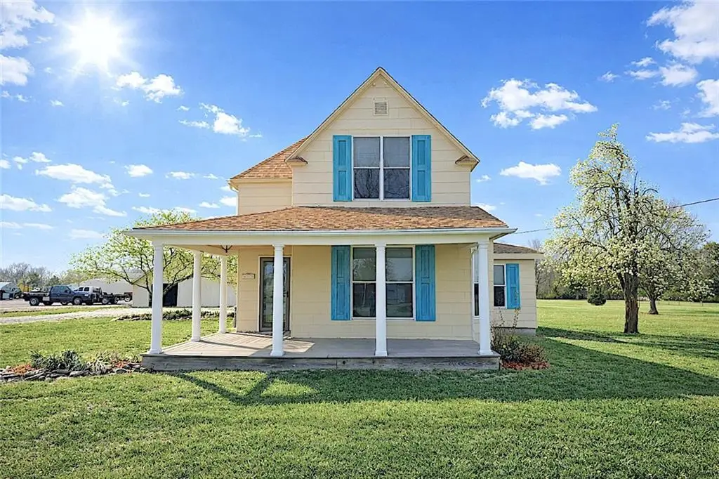 819 W 7th Avenue, Garnett, KS 66032 - #1