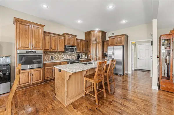 9920 N Manning Avenue, Kansas City, MO 64157