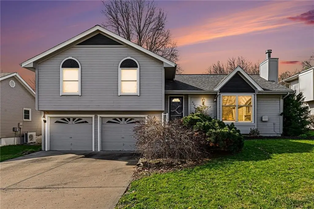 304 Mesa Drive, Smithville, MO 64089 - #1