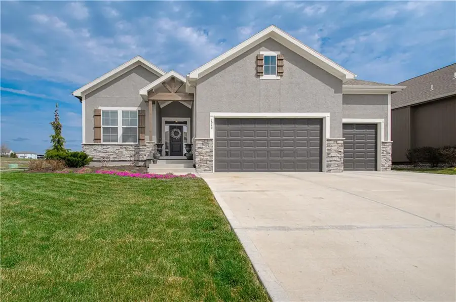 1542 SW Arbor Park Drive, Lees Summit, MO 64082 - #2