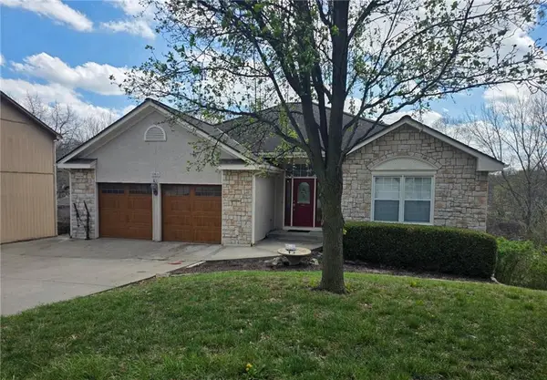 13611 W 49th Terrace, Shawnee, KS 66216