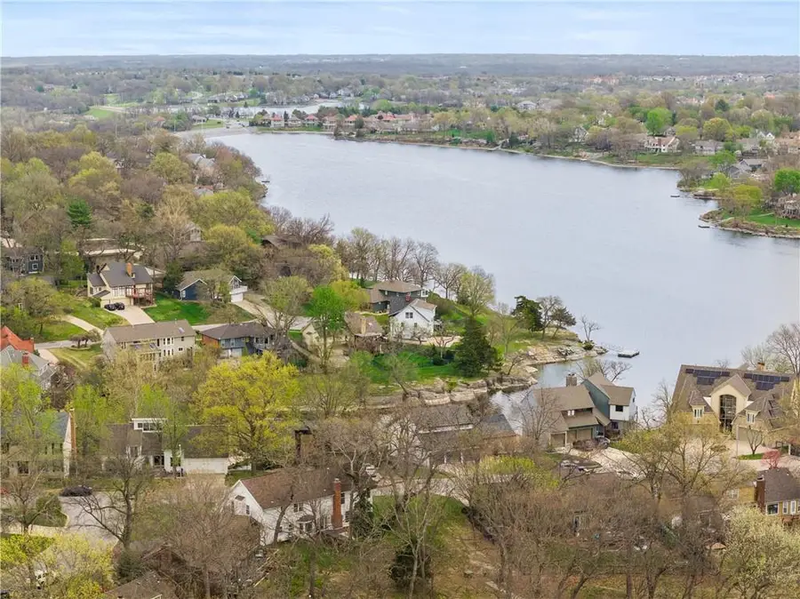 225 NW Hickory Street, Lees Summit, MO 64064 - #2