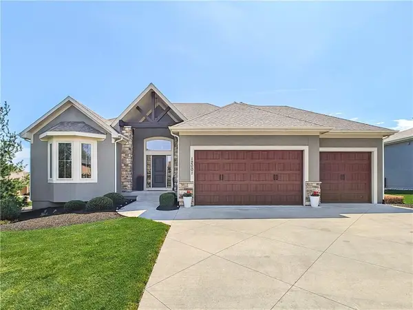 12001 W 164th Street, Overland Park, KS 66221