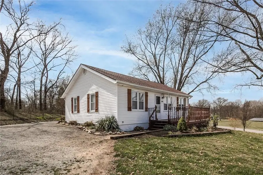 13201 NW Mohawk Road, Parkville, MO 64152 - #3