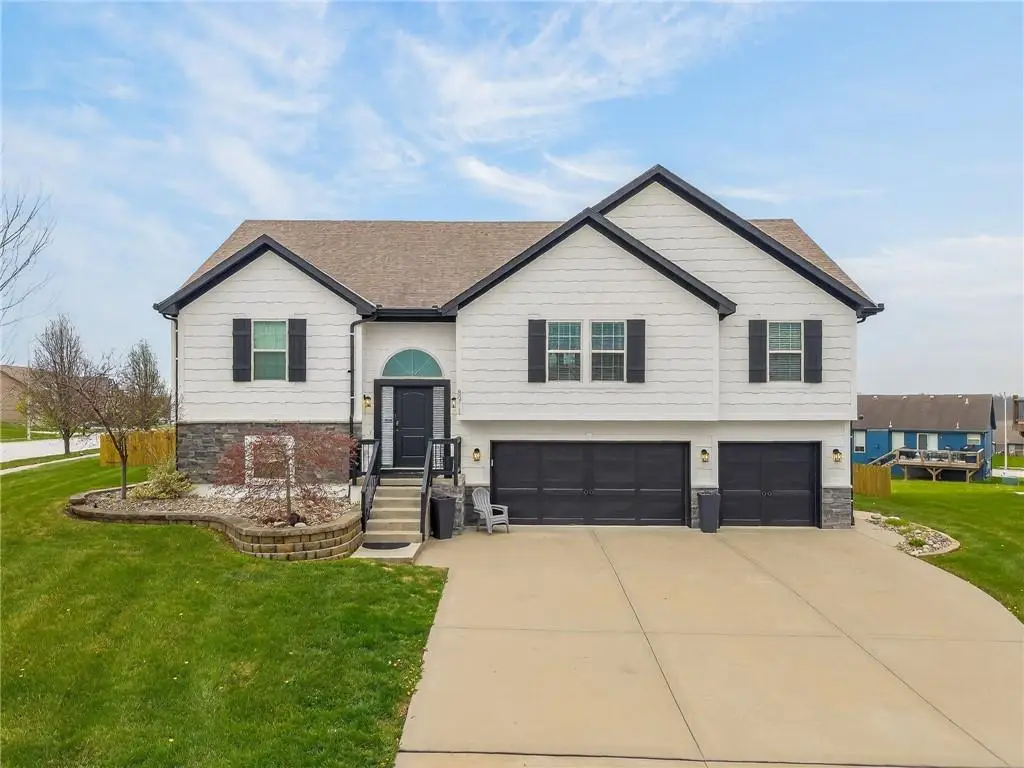 8911 NE 117th Terrace, Kansas City, MO 64157 - #1