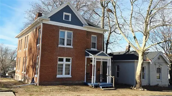 220 N 17th Street, St Joseph, MO 64501