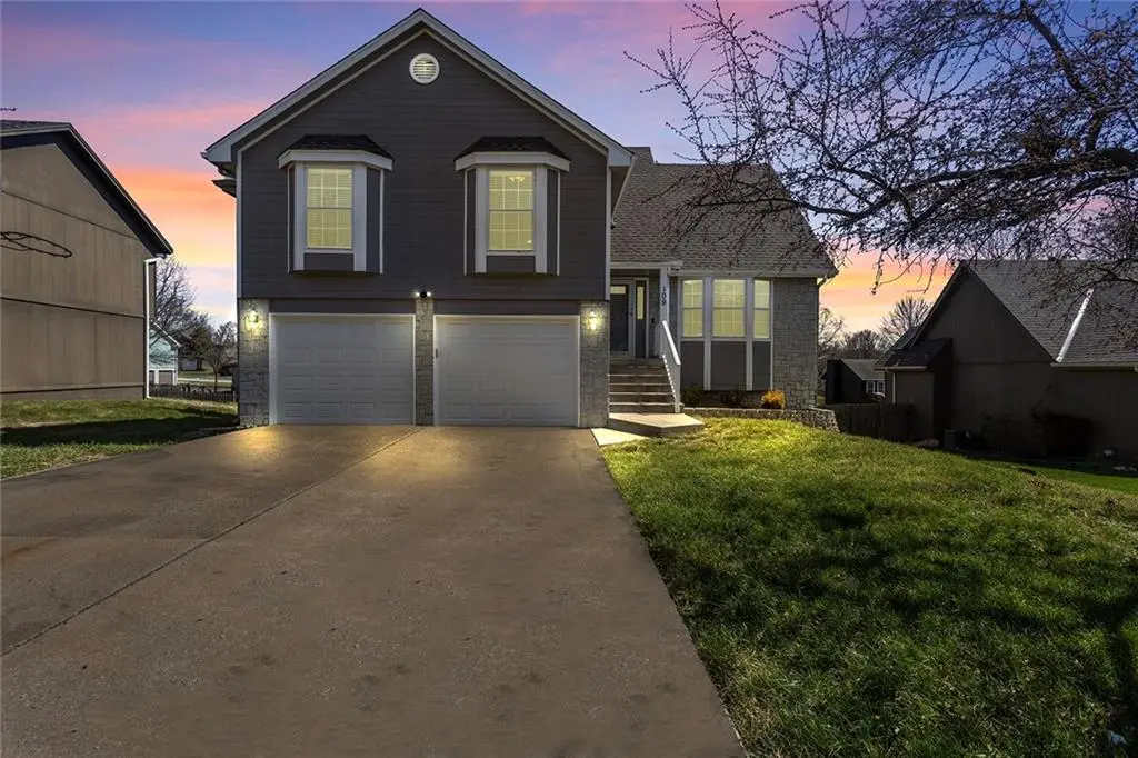 109 SW Drew Lane, Lees Summit, MO 64081 - #1