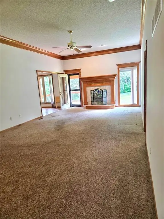 1011 NE 75th Street, Gladstone, MO 64118 - #3