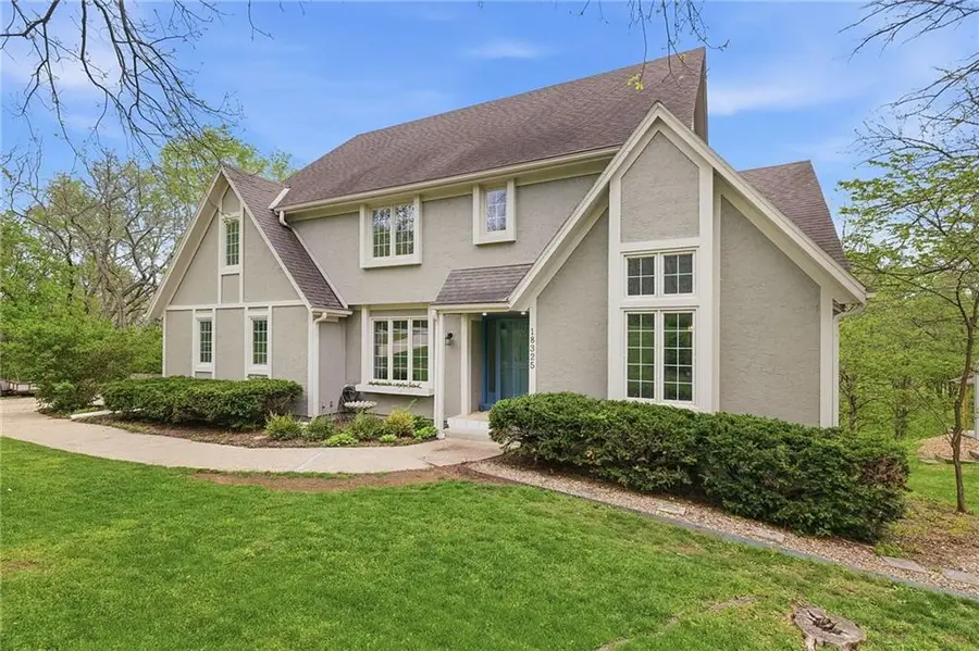 18325 Aberdeen Street, Stilwell, KS 66085 - #2