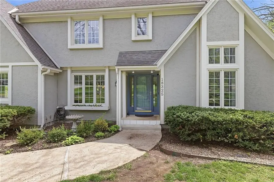 18325 Aberdeen Street, Stilwell, KS 66085 - #3