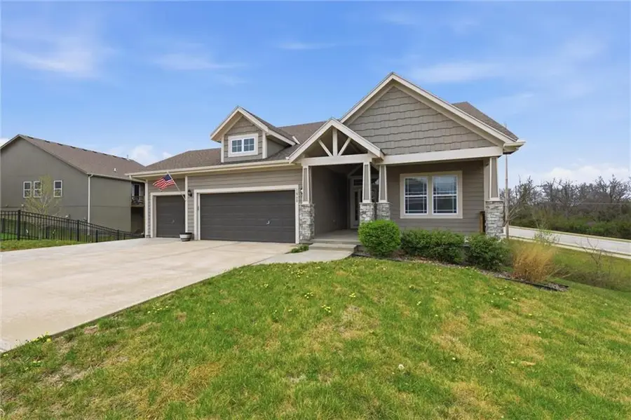 1060 N Sumac Street, Olathe, KS 66061 - #2