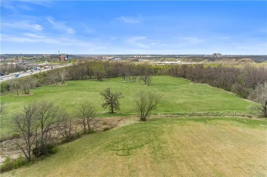 22400 N Frontage Road, Independence, MO 64056 - #3