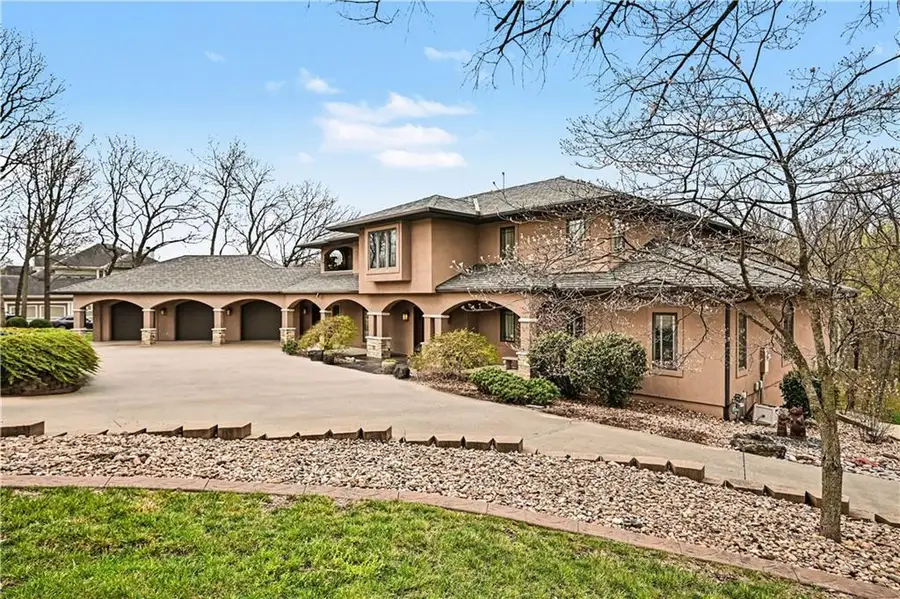 2905 SW 19th Street, Blue Springs, MO 64015 - #2