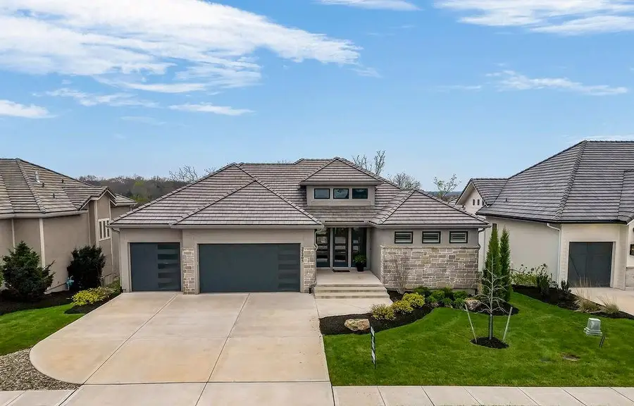 27205 W 100th Terrace, Olathe, KS 66061 - #2