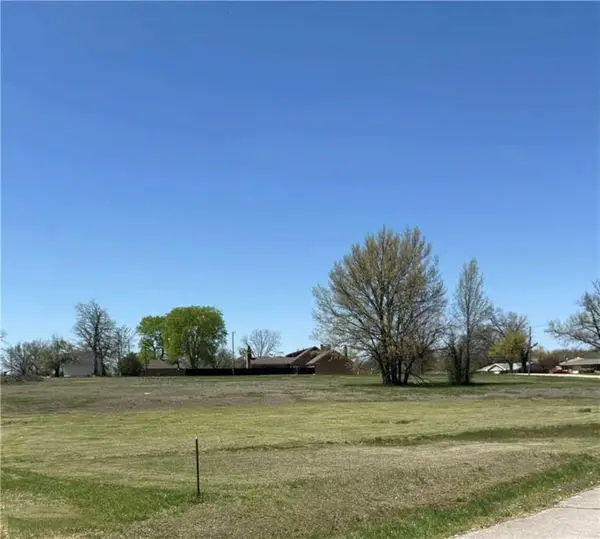 Barton Avenue, Parsons, KS 67357