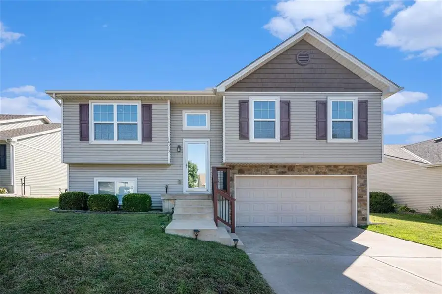 14313 Richmond Avenue, Grandview, MO 64030 - #3