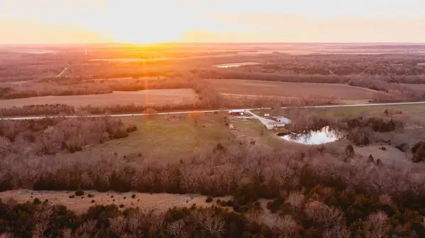 15017 Botkin Road, Centerville, KS 66014