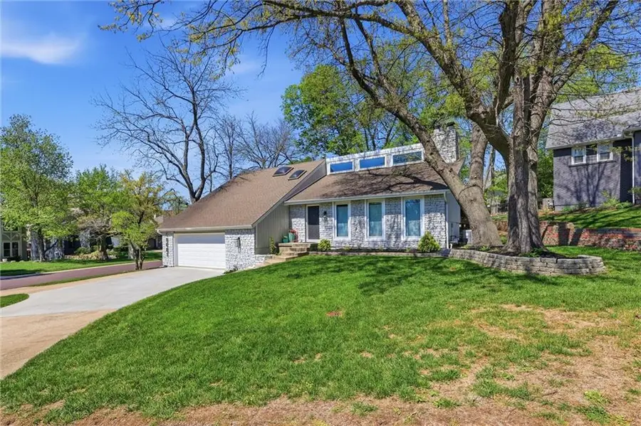 10661 Riggs Drive, Overland Park, KS 66212 - #3