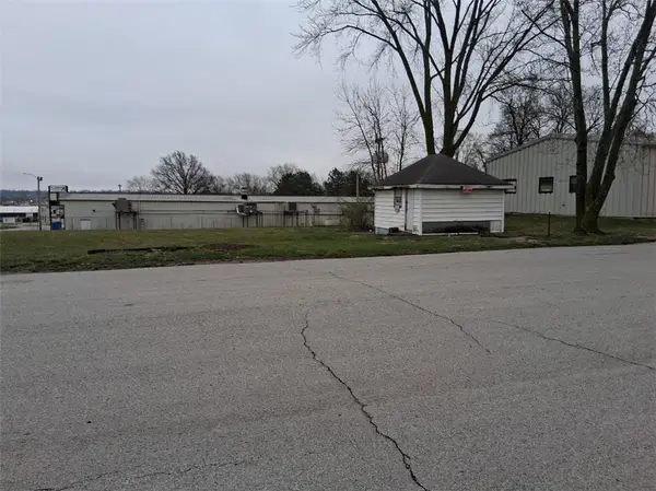 1402 E 9th Street, Trenton, MO 64683