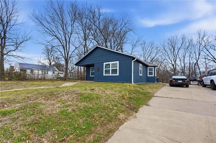 1653 Hardesty Avenue, Kansas City, MO 64127 - #3