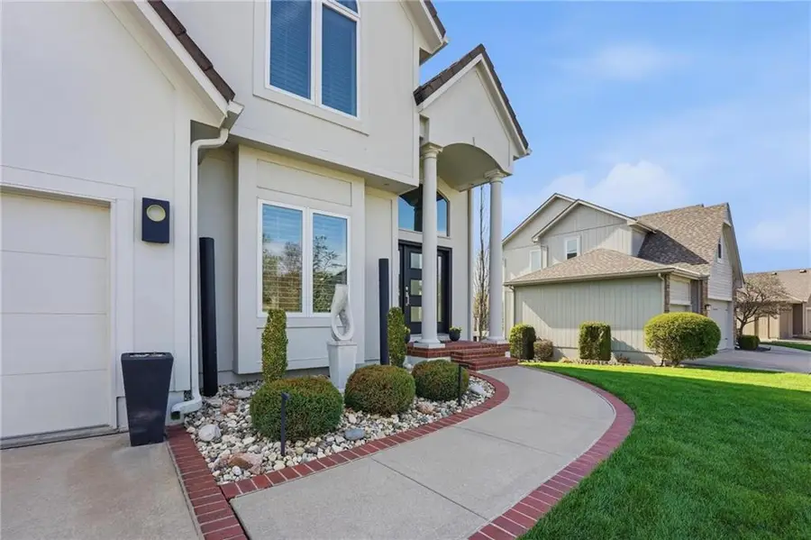 2732 SW Arthur Drive, Lees Summit, MO 64082 - #2