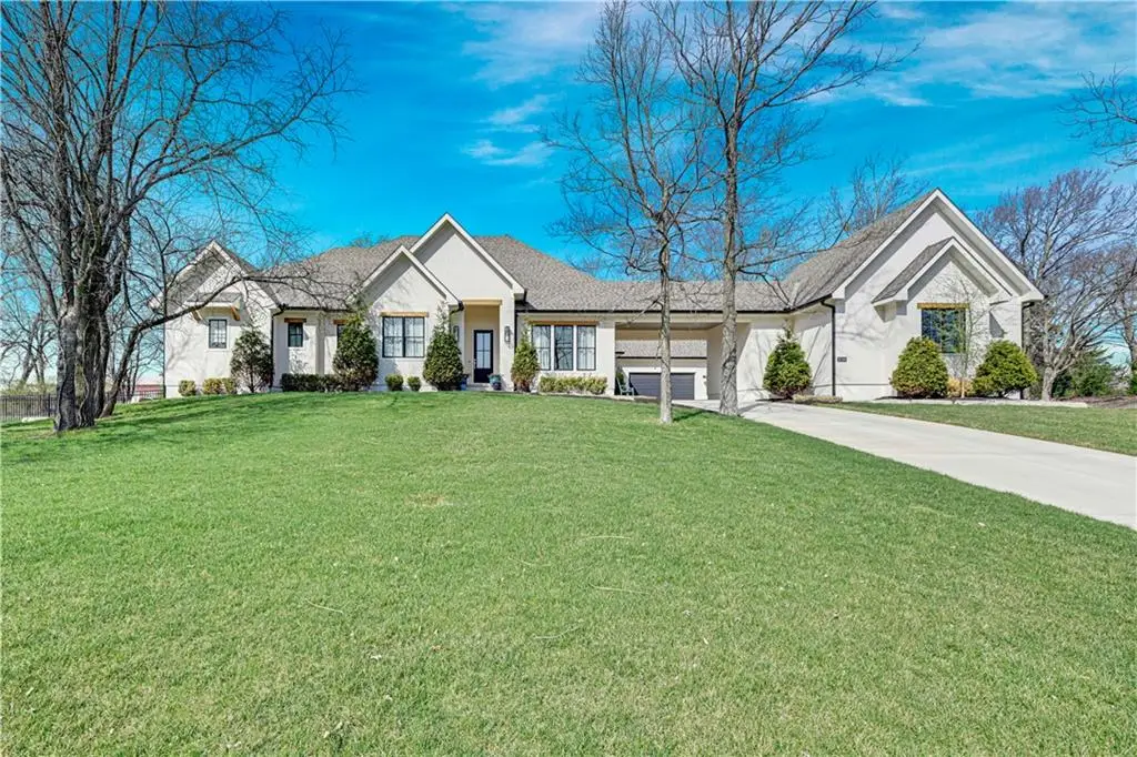 18340 Mohawk Lane, Stilwell, KS 66085 - #1