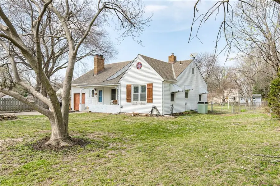 9004 E 65th Terrace, Raytown, MO 64133 - #2