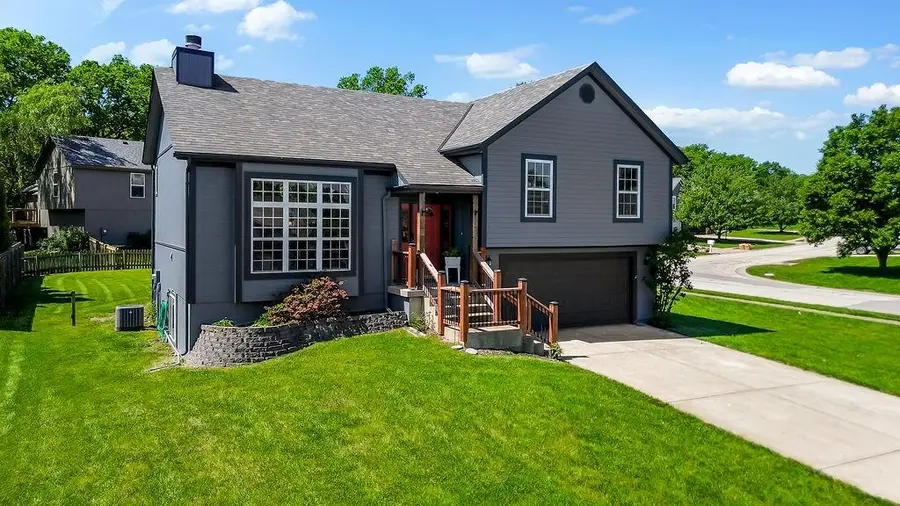 20855 W 227th Street, Spring Hill, KS 66083 - #2
