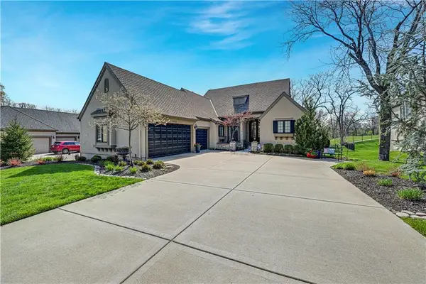 15212 Linden Street, Leawood, KS 66224